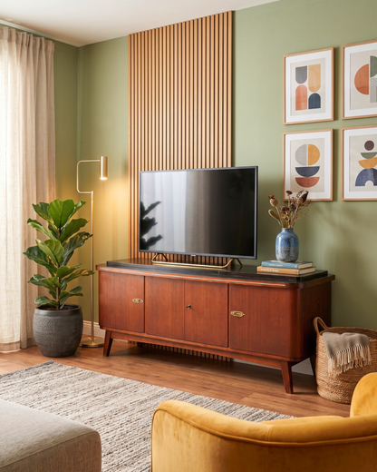 Hauptstadt Möblerei Mid Century Sideboard aus Echtholz als TV-Kommode im Wohnzimmer mit Retro-Design und Messinggriffen