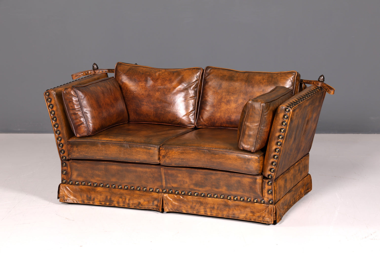 Wunderschönes Englisches Sofa im Knole Stil echt Leder Couch Englisch Polstersofa Antik Stil
