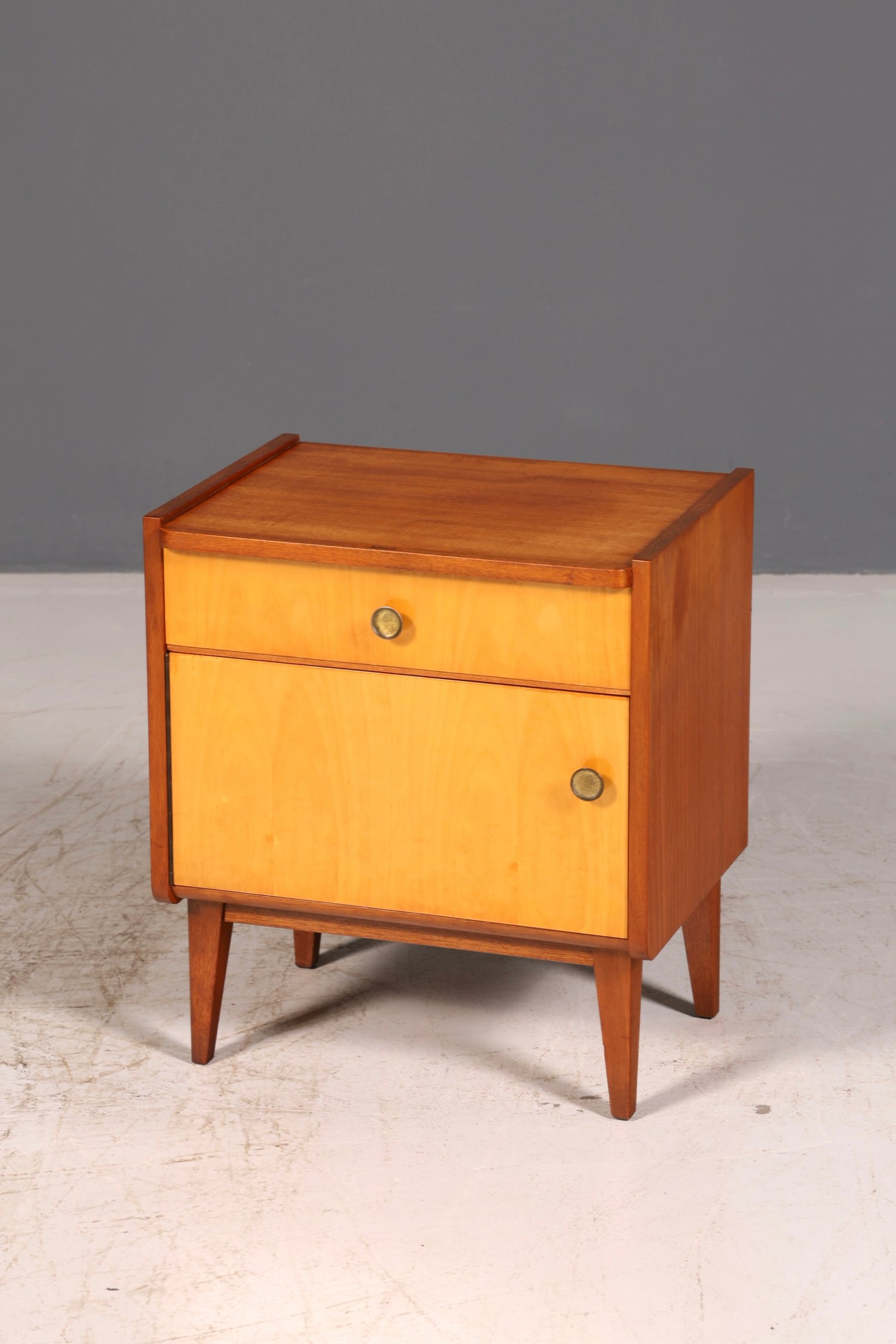 Wunderschöner Mid Century Nachttisch Vintage Danish Design Kommode Beistelltisch Nachtschrank Retro echt Holz 2 von 2