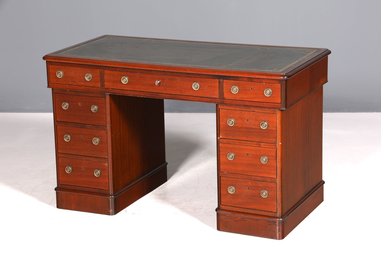 Dreamlike English desk with genuine leather top, antique style office desk