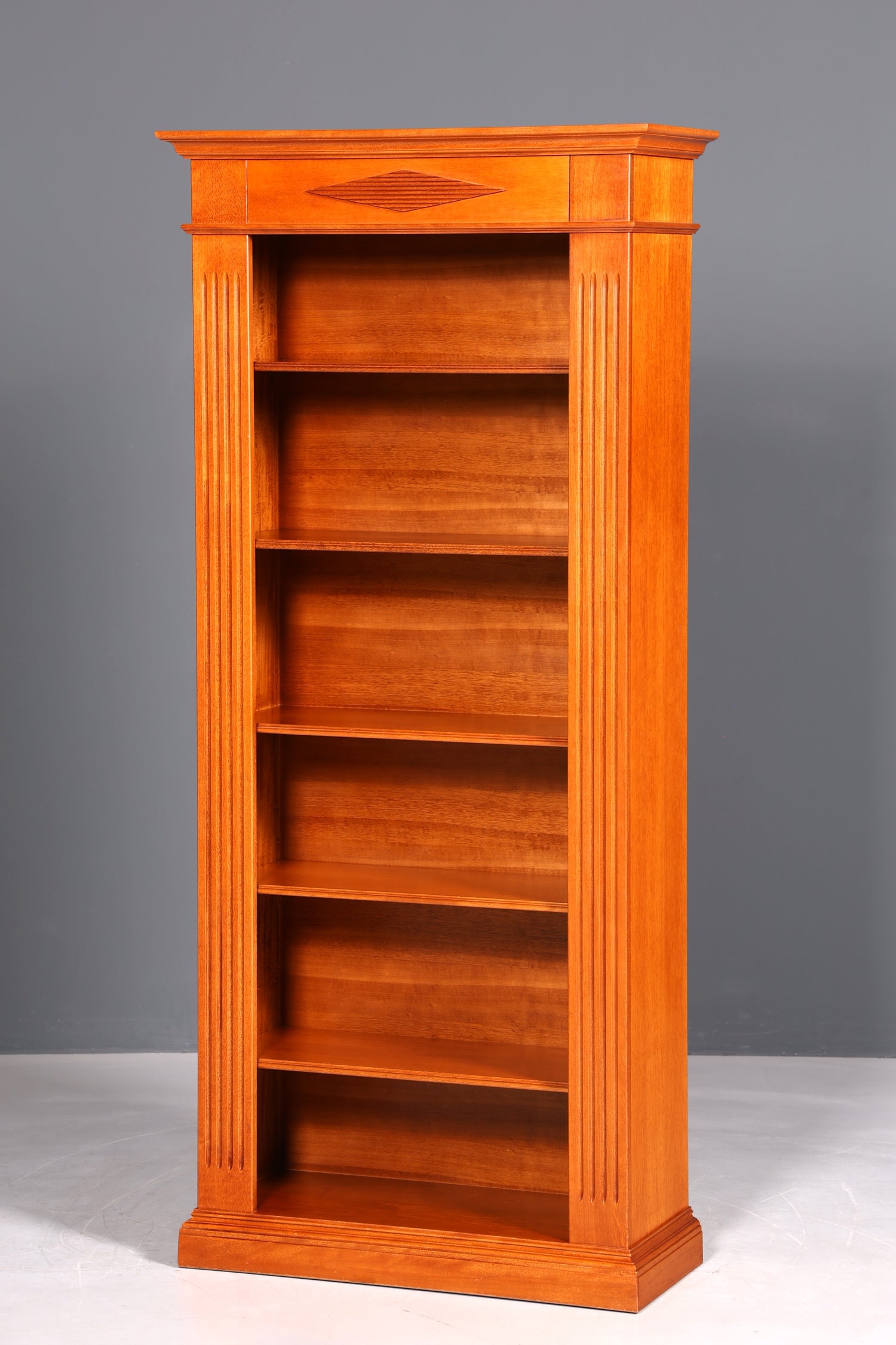 Beautiful English-style bookcase, cherry wood, antique 1960s cabinet