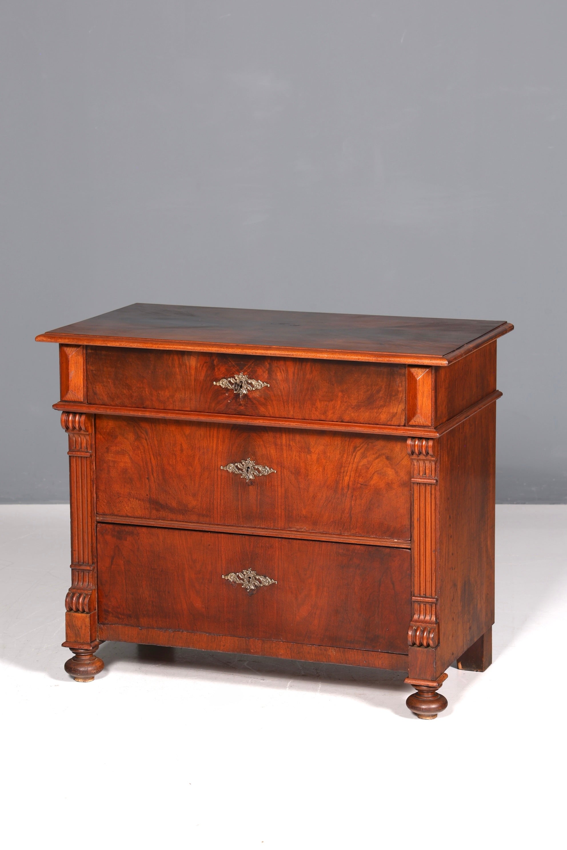 Wunderschöne Gründerzeit Kommode Louis Philippe Schubladen Kommode Nussbaum Sideboard um 1880