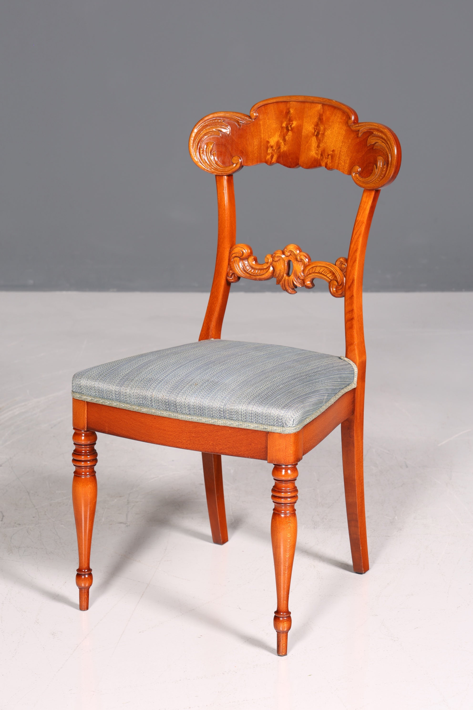 Traumhafter Stuhl im Biedermeier Stil echt Holz Sekretär Stuhl Antik Stil Esszimmer Stuhl 1 von 2