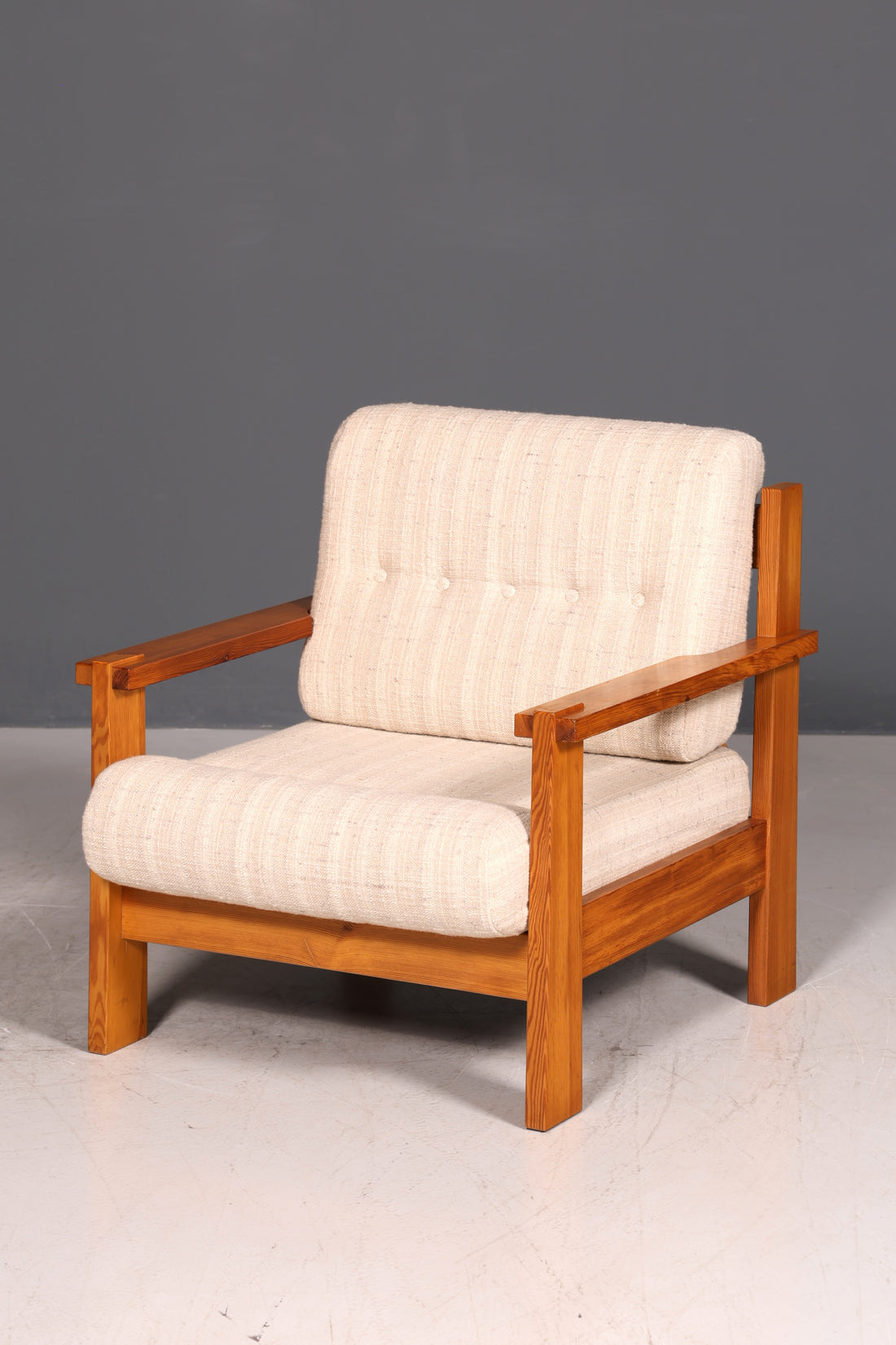 Schlichter Mid Century Sessel Danish Design Armlehnsessel echt Holz Relax Sessel 1 von 2