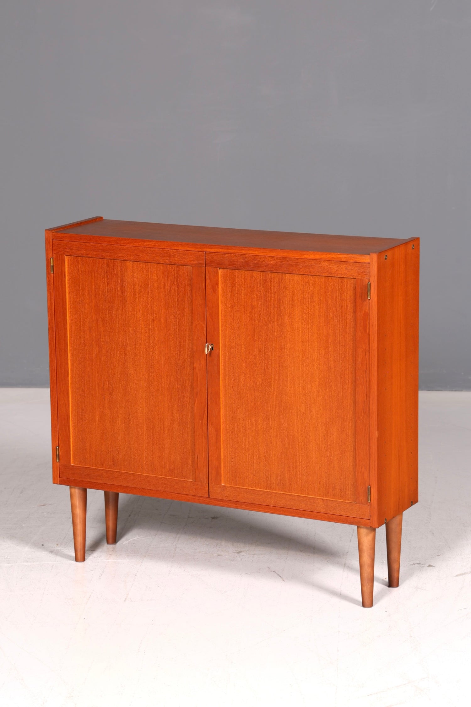 Wunderschöner Mid Century Schrank Teak Danish Design Highboard Vertiko Wäscheschrank Aktenschrank Vintage Retro 60er