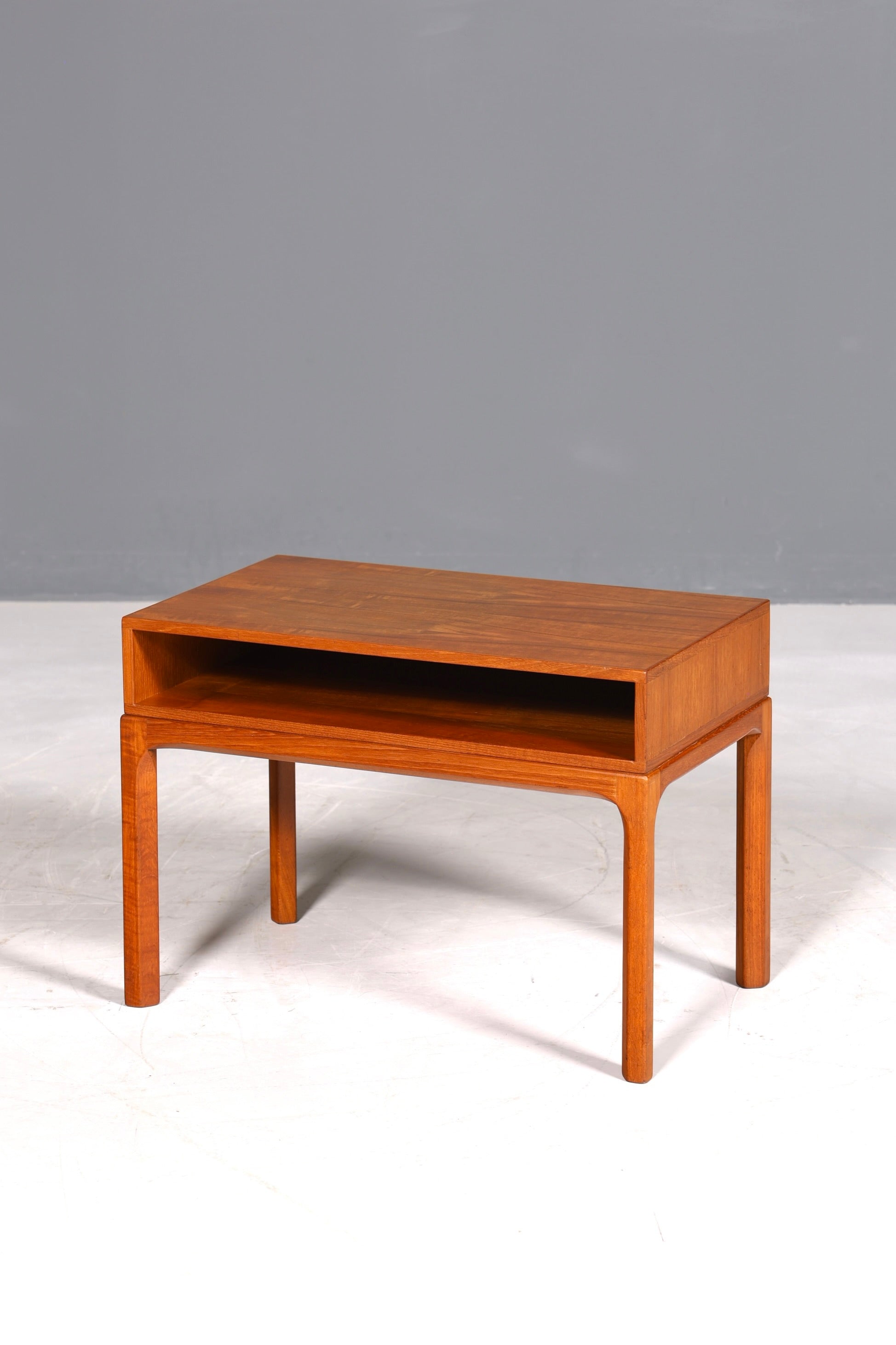 Wunderschöner Aksel Kjersgaard Beisteltlisch Mid Century Ablage Tisch Teak Holz Danish Design Nachttisch