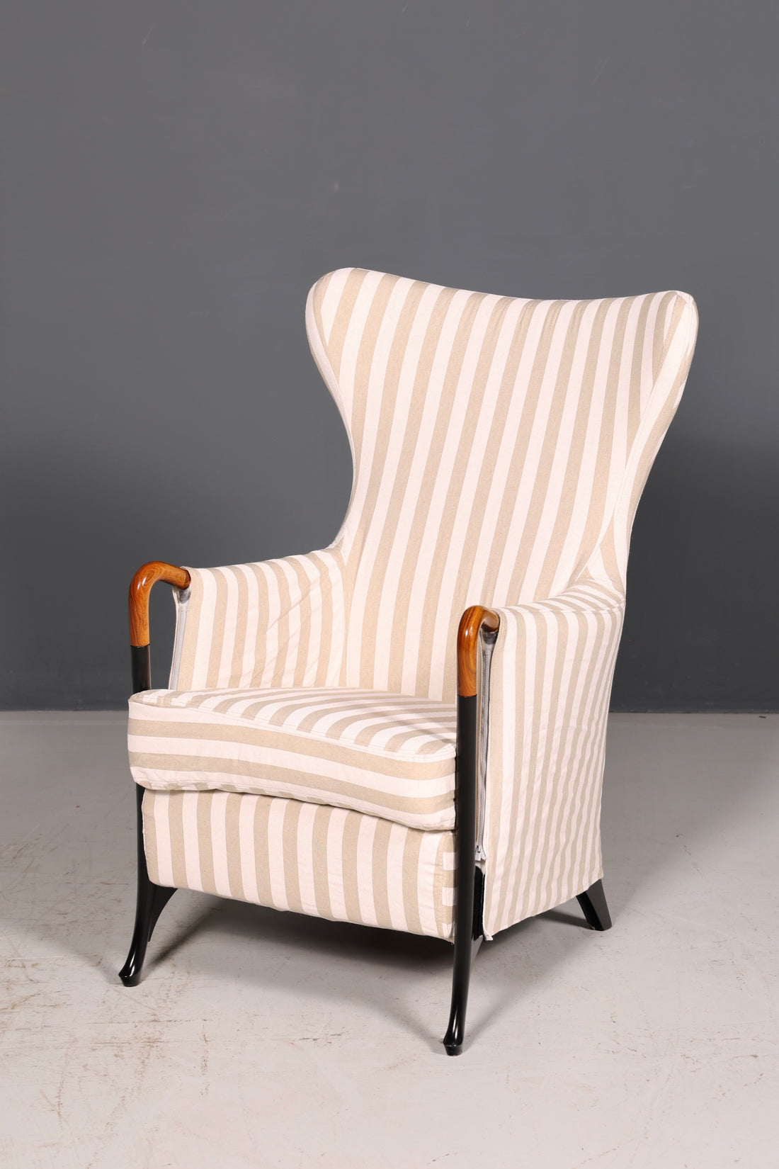 Exclusieve originele Giorgetti Progetti-vleugelstoel, ontwerp van Umberto Asnago, Italiaanse designstoel van stof, vintage, 2 van 2