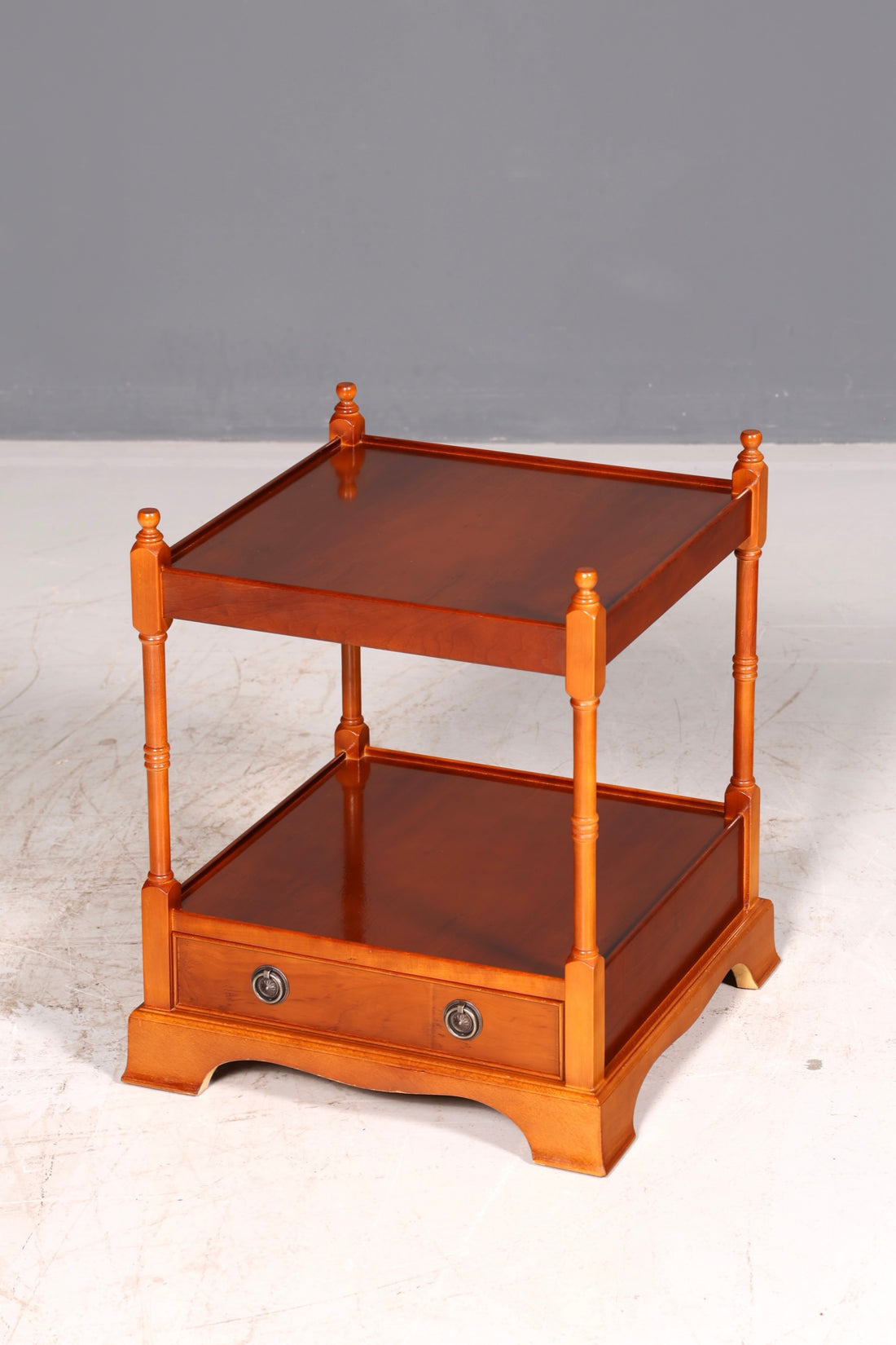 Droommooie Engelse bijzettafel, salontafel in Regency-stijl, massief hout