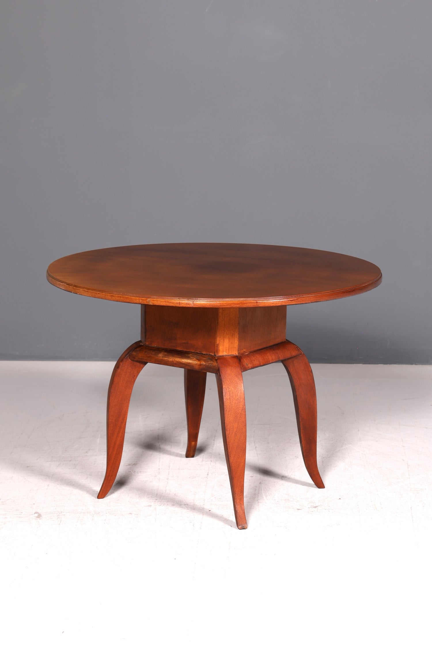 Traumhafter Original Art Deco Tisch Couchtisch Ablagetisch Rund Beistelltisch Antik um 1930