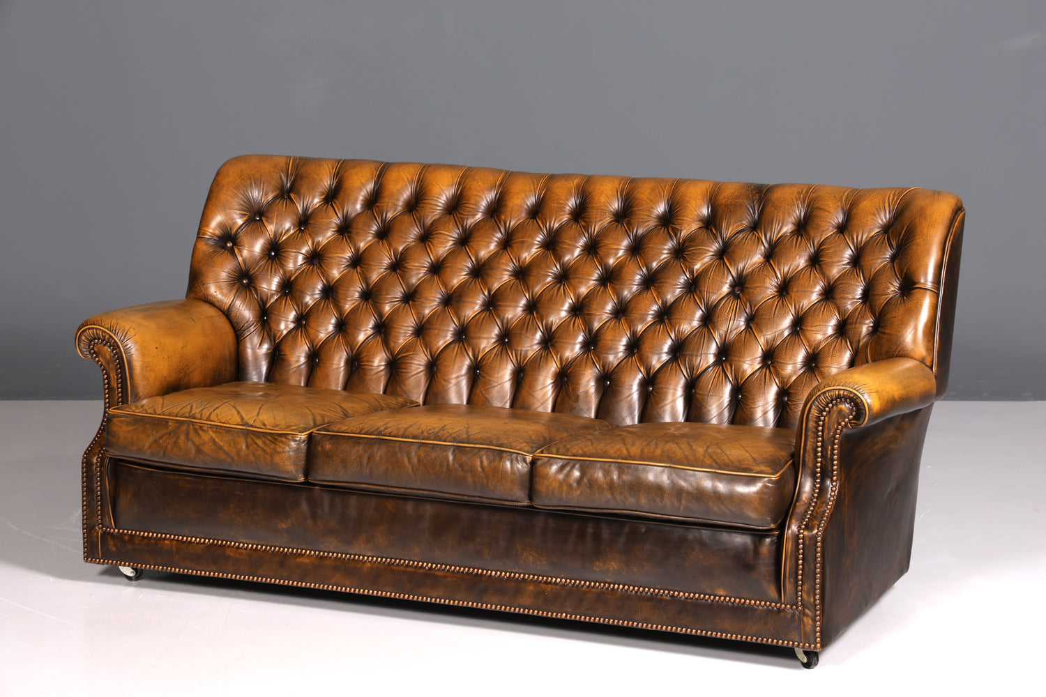 Stilvolles Original Chesterfield Sofa 3-Sitzer Couch England Polstersofa