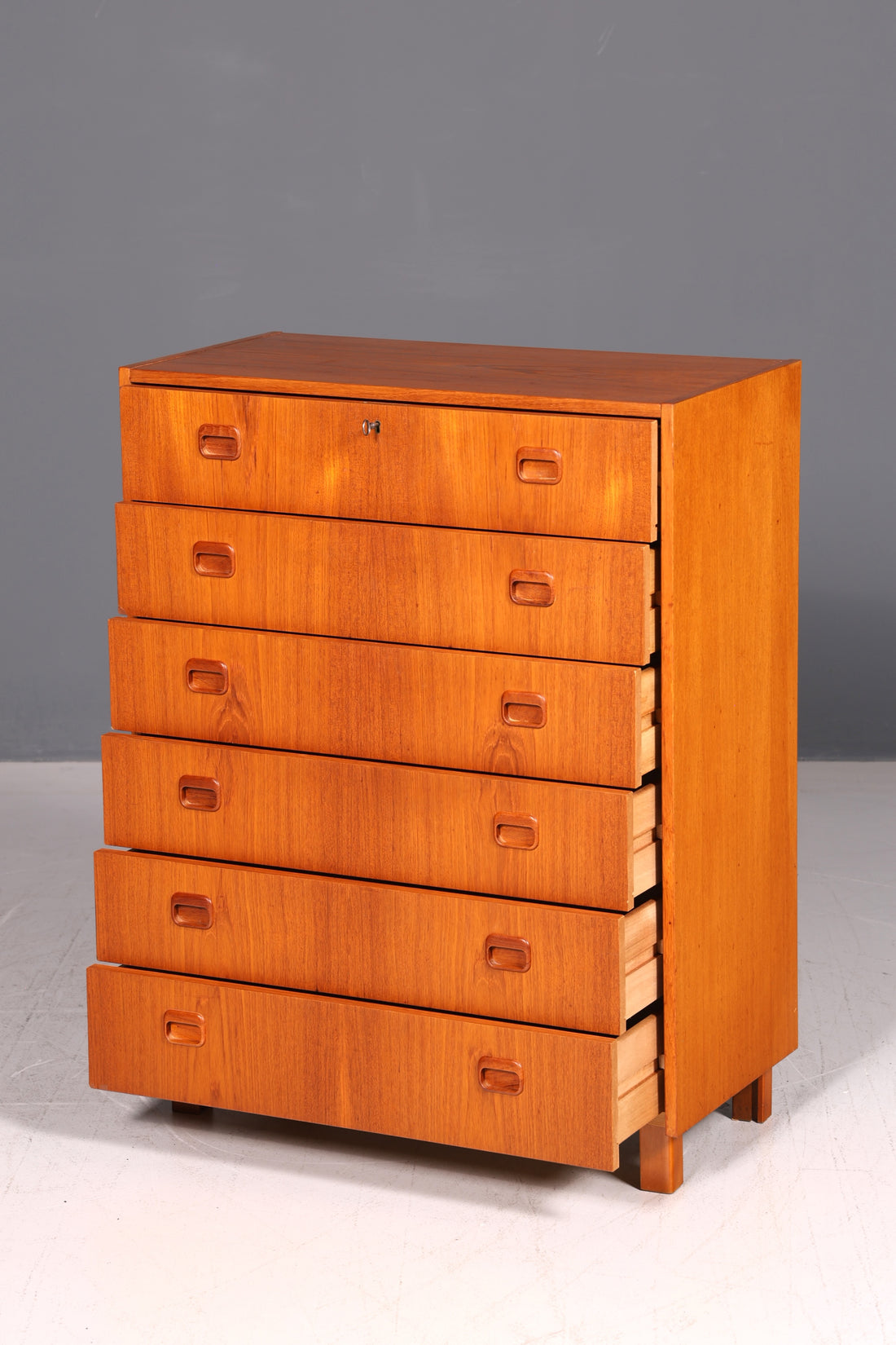 Prachtige Mid Century ladekast teak Deens design vintage vertiko jaren 60 70 kast ladekast hout retro