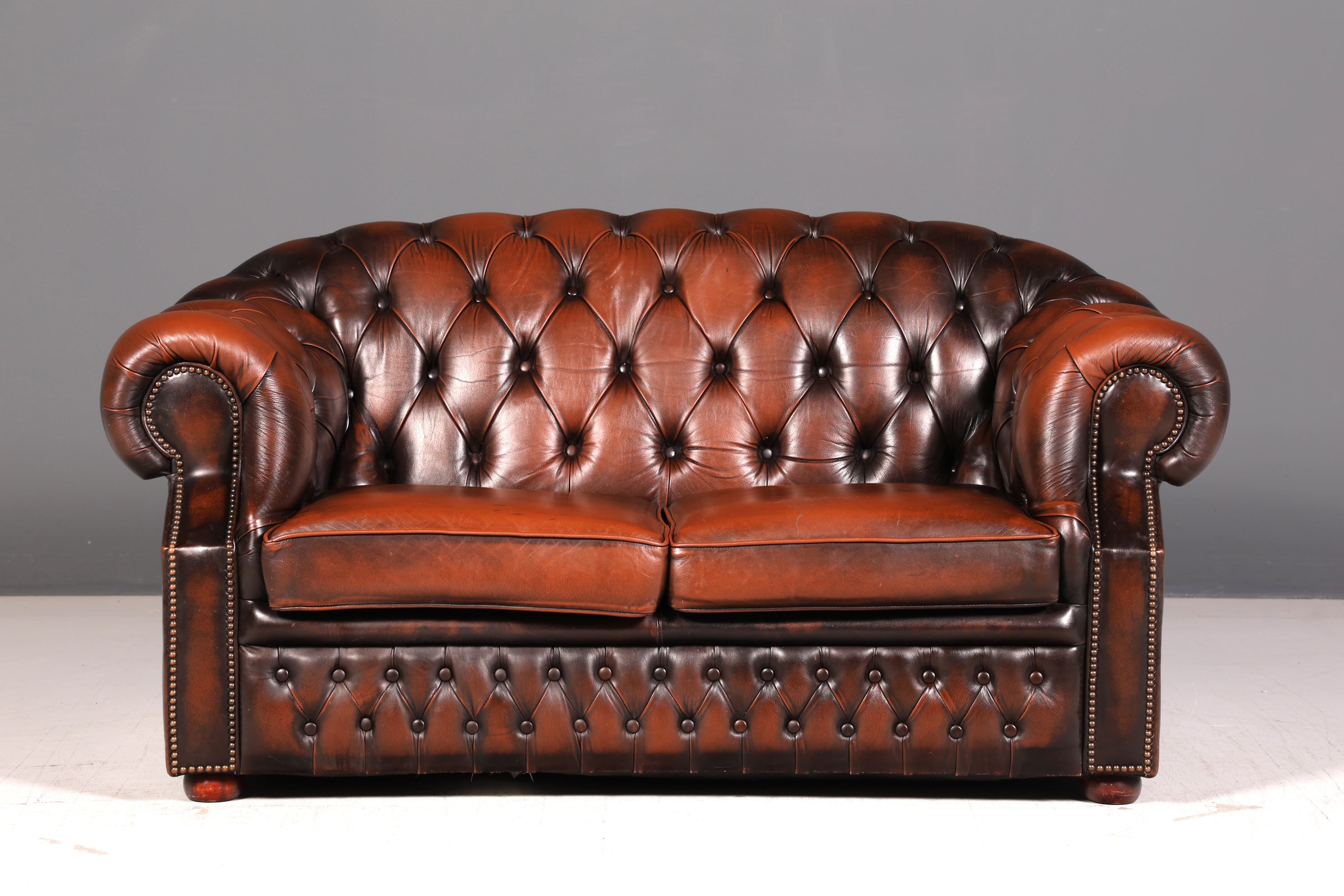Wunderschöne Original Chesterfield Centurion 2-Sitzer Couch Echt Leder Sofa Englisch UK Antik Vintage