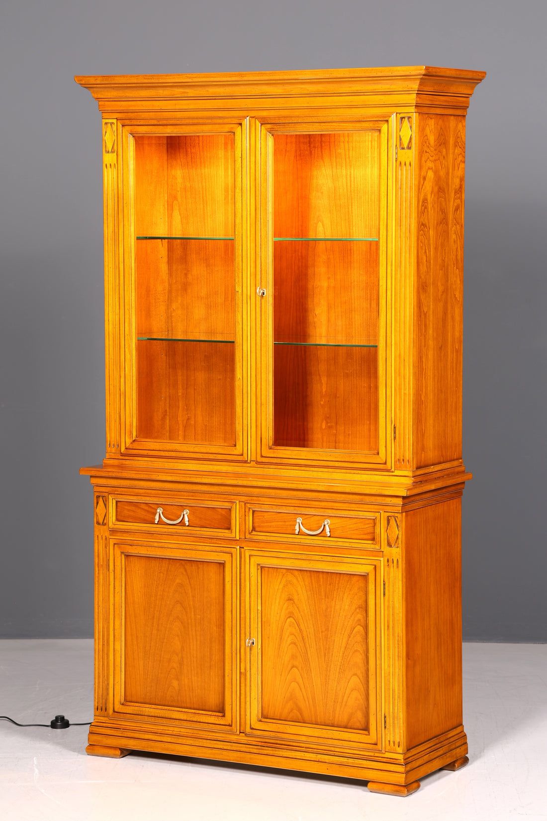 Droomachtige originele Selva vitrine Villa Borghese antiek massief houten buffetkast bibliotheek glasvitrine gemaakt in Italië