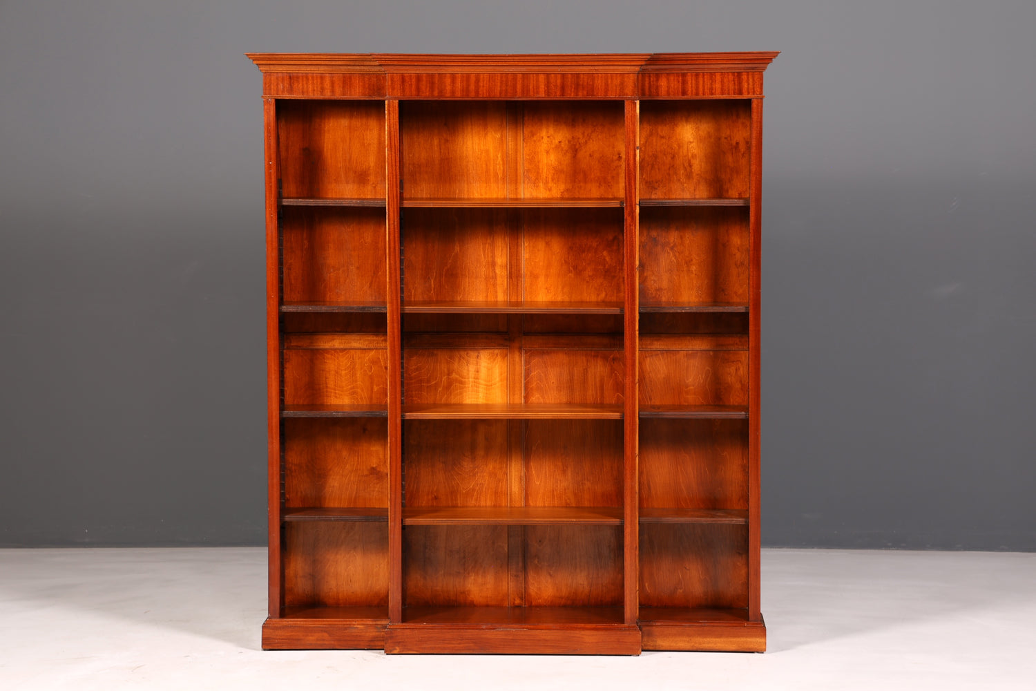 Prachtige XXL Engelse boekenkast Antieke kast Staande boekenkast Bookshelf boekopslag echt hout