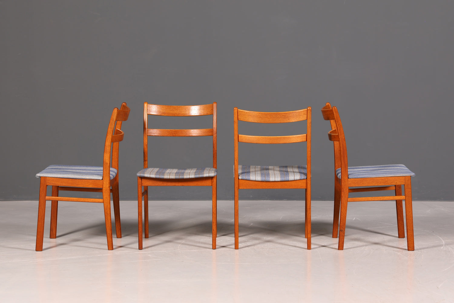 G403 Finish cm 4x Mid Century Teak Holz Stühle Made in Denmark Retro Stuhlset Danish Design Küchenstühle (Kopie)