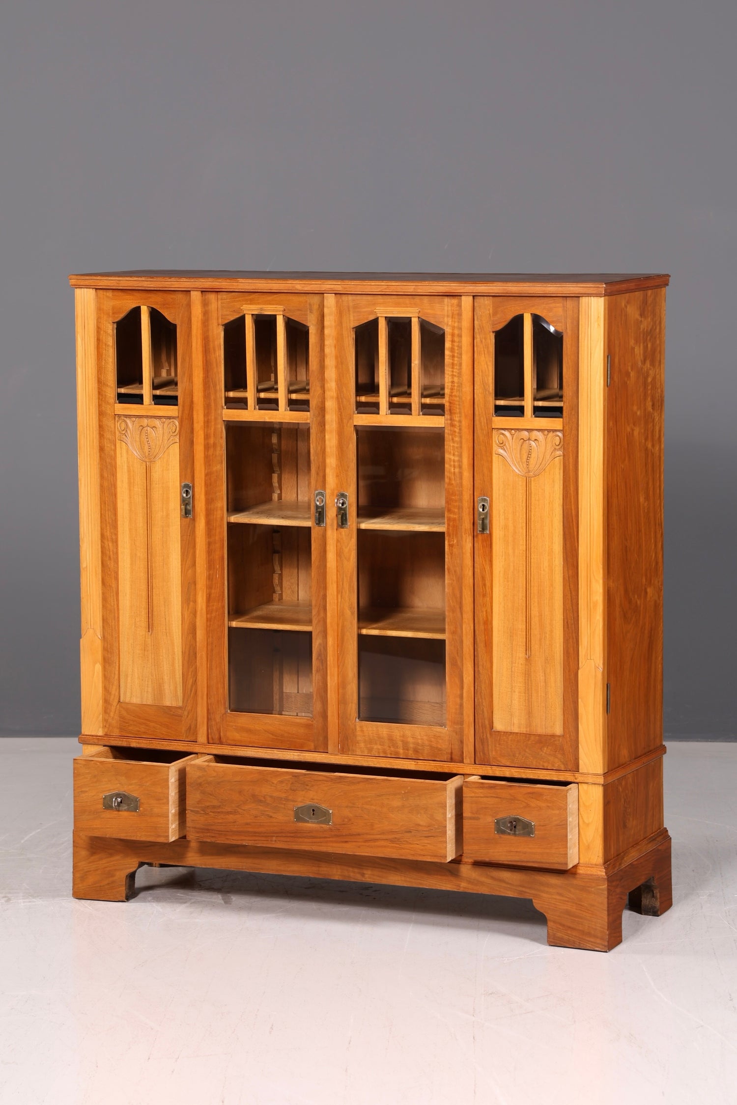 Traumhafte Jugendstil Vitrine Eiche Bücherschrank Antik Schrank Geschirrschrank Glasvitrine um 1900 Vintage