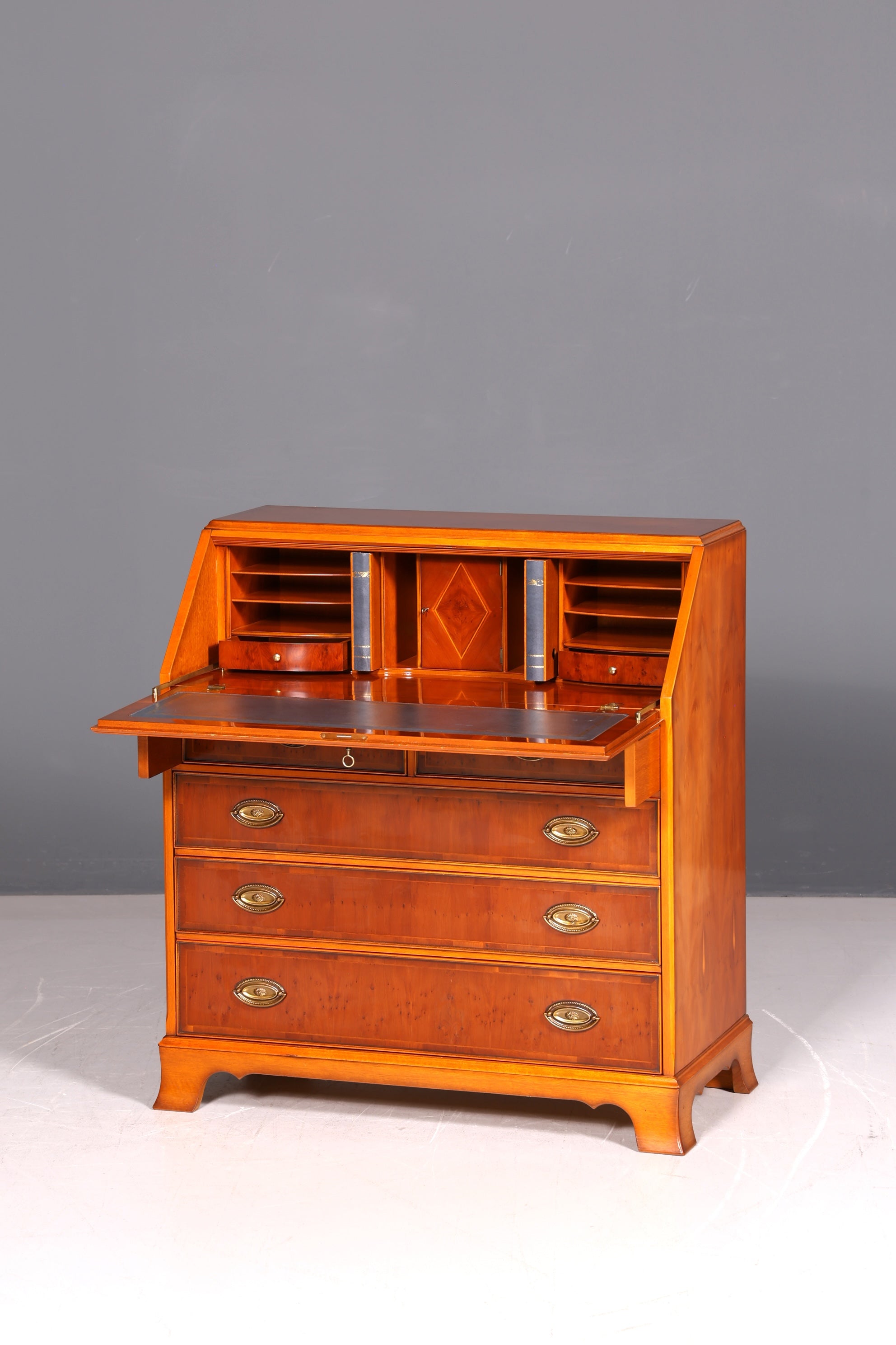 Wunderschöner Englischer Sekretär Eibe Original Heldense Schreibkommode Antik Stil Schreibtisch UK