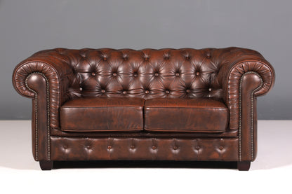 Wunderschönes Original Chesterfield Sofa Englisch echt Leder 2- Sitzer Couch