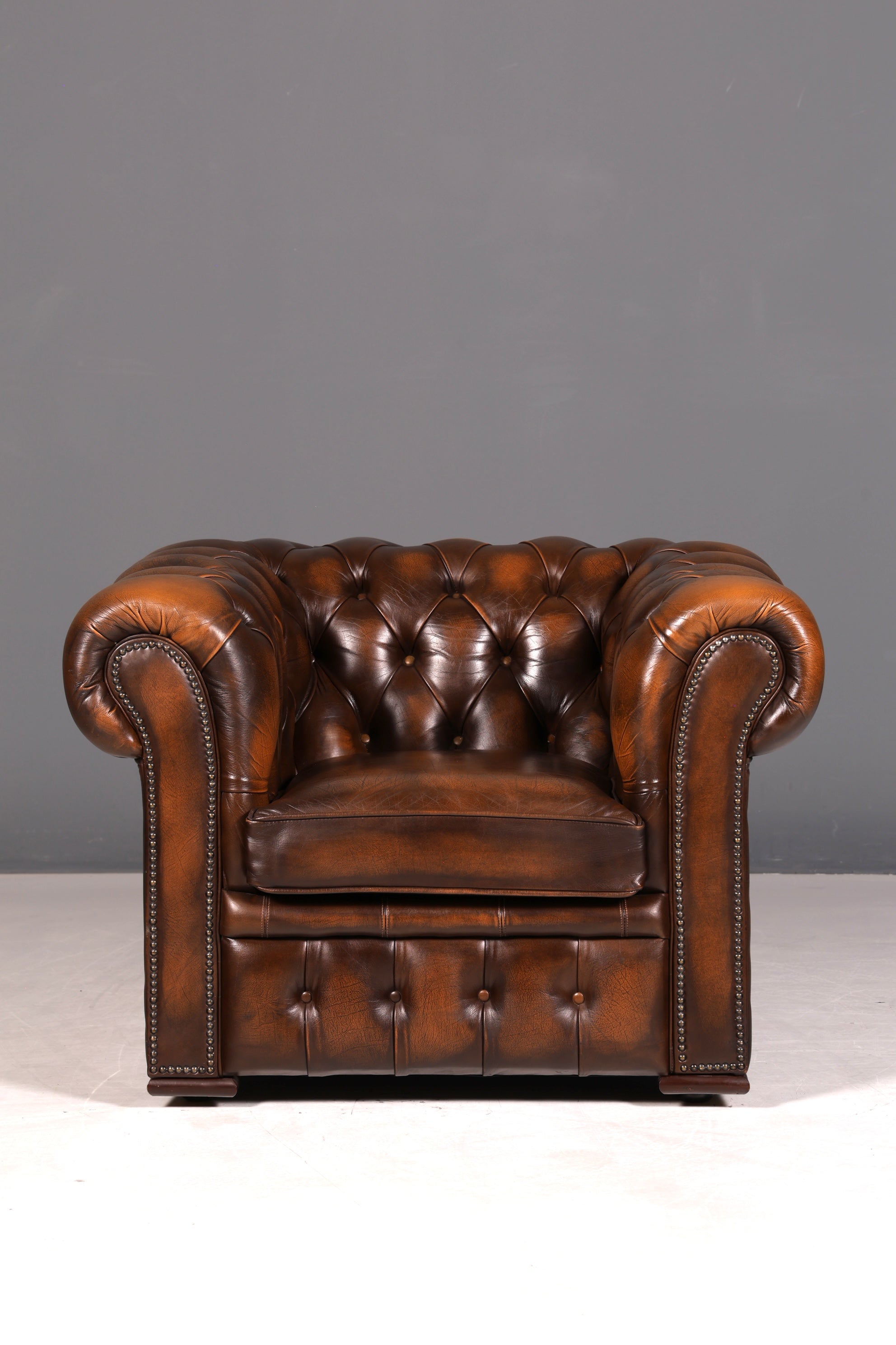 Stilvoller Original Chesterfield Sessel Englischer Armlehnsessel Englisch Herrensessel 2 von 2