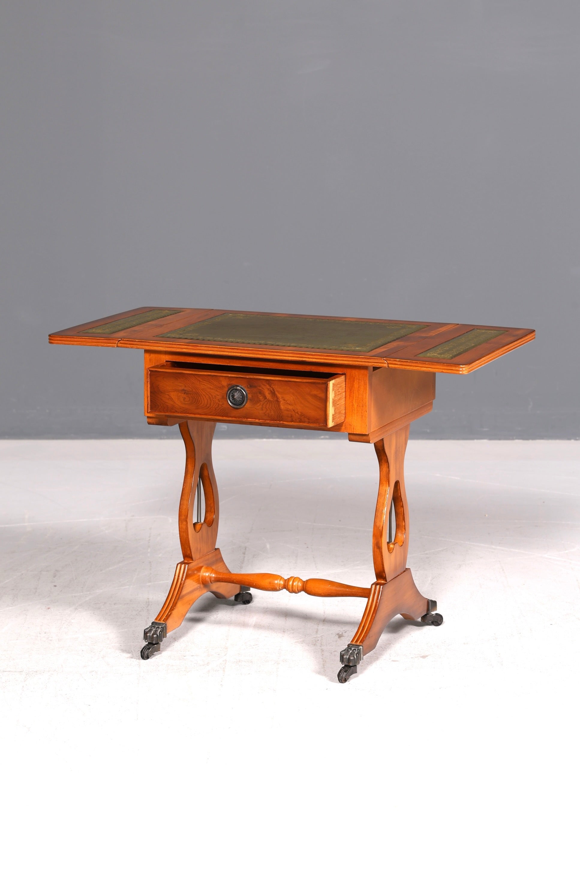 Edler Englischer Klapptisch Beistelltisch Eibe Echt Lederauflage Antik Ablagetisch Vintage Rolltisch Wohnzimmer