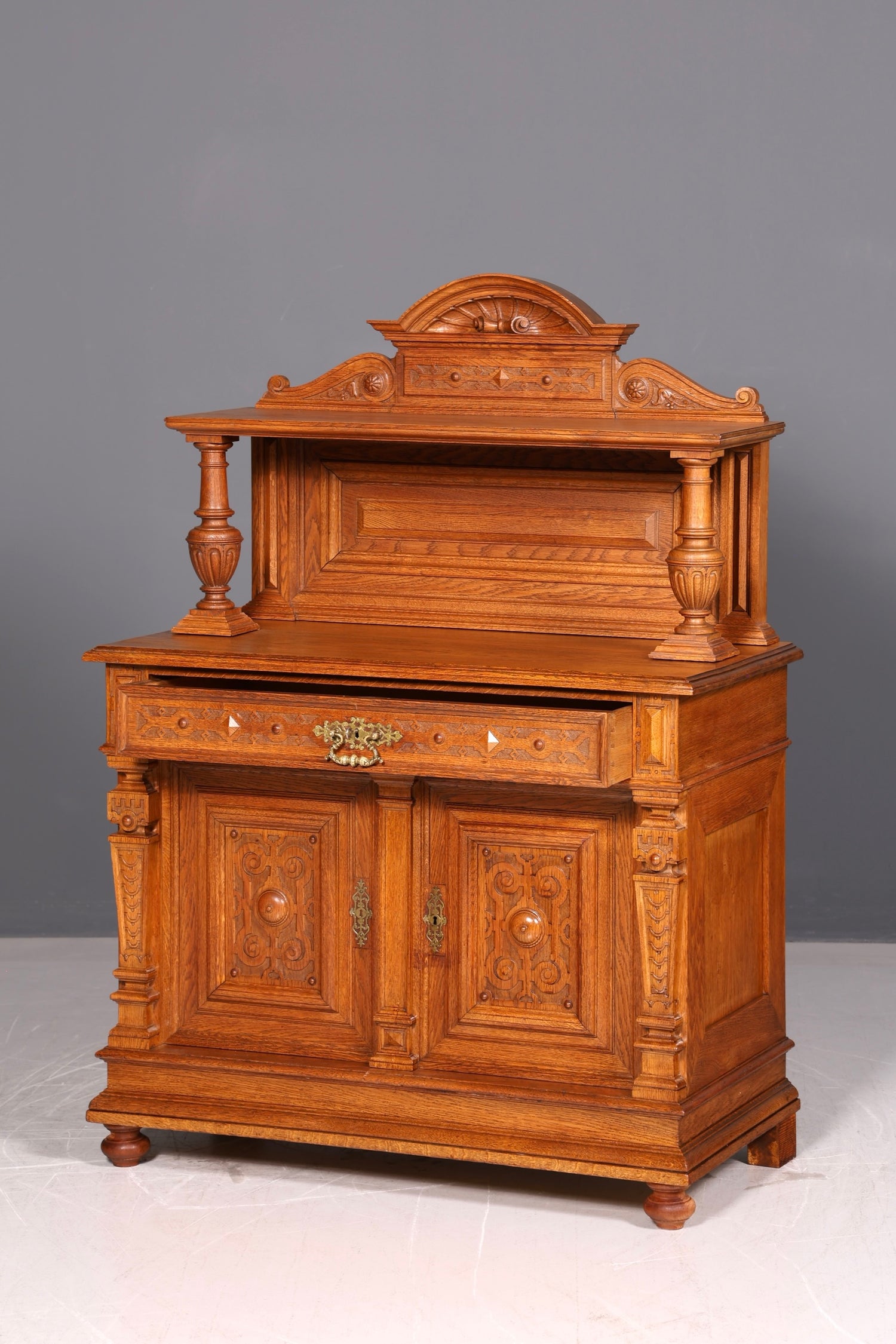 Wunderschönes Gründerzeit Buffet Eiche Anrichte Aufsatz Kommode Antik Sideboard Vertiko um 1890 Vintage
