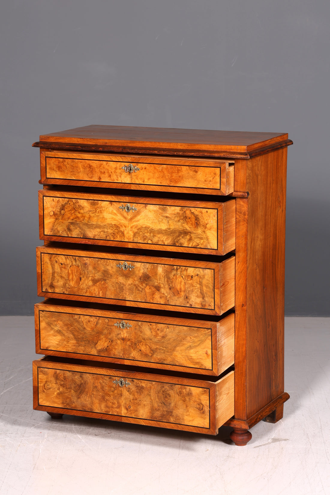 Dreamlike Gründerzeit Dresser Louis Philippe Drawer Dresser Antique Vertiko Linen Cabinet