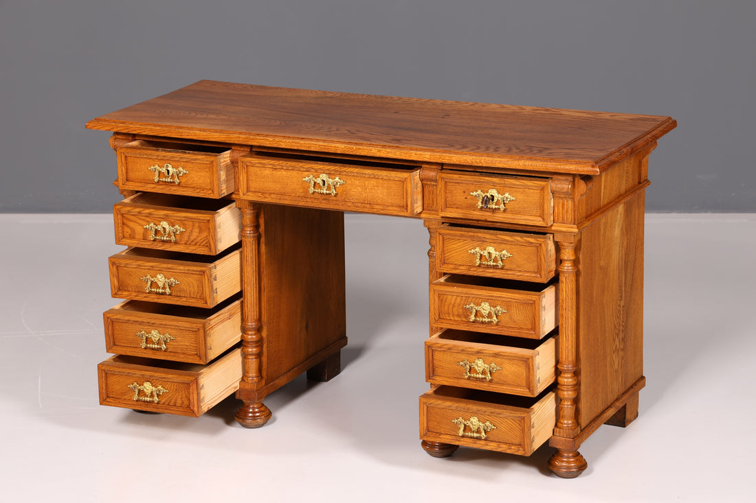 Prachtig Gründerzeitbureau in art-nouveaustijl, antiek bureau van massief hout