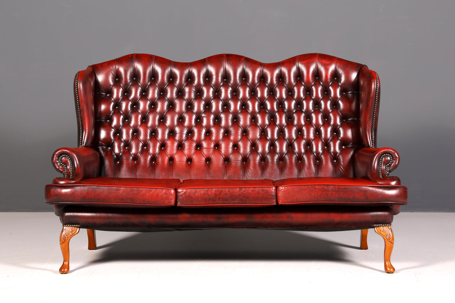 Edles Original Chesterfield Queen Anne Sofa 3er Sofa Englische Leder Couch Antik Designklassiker England UK