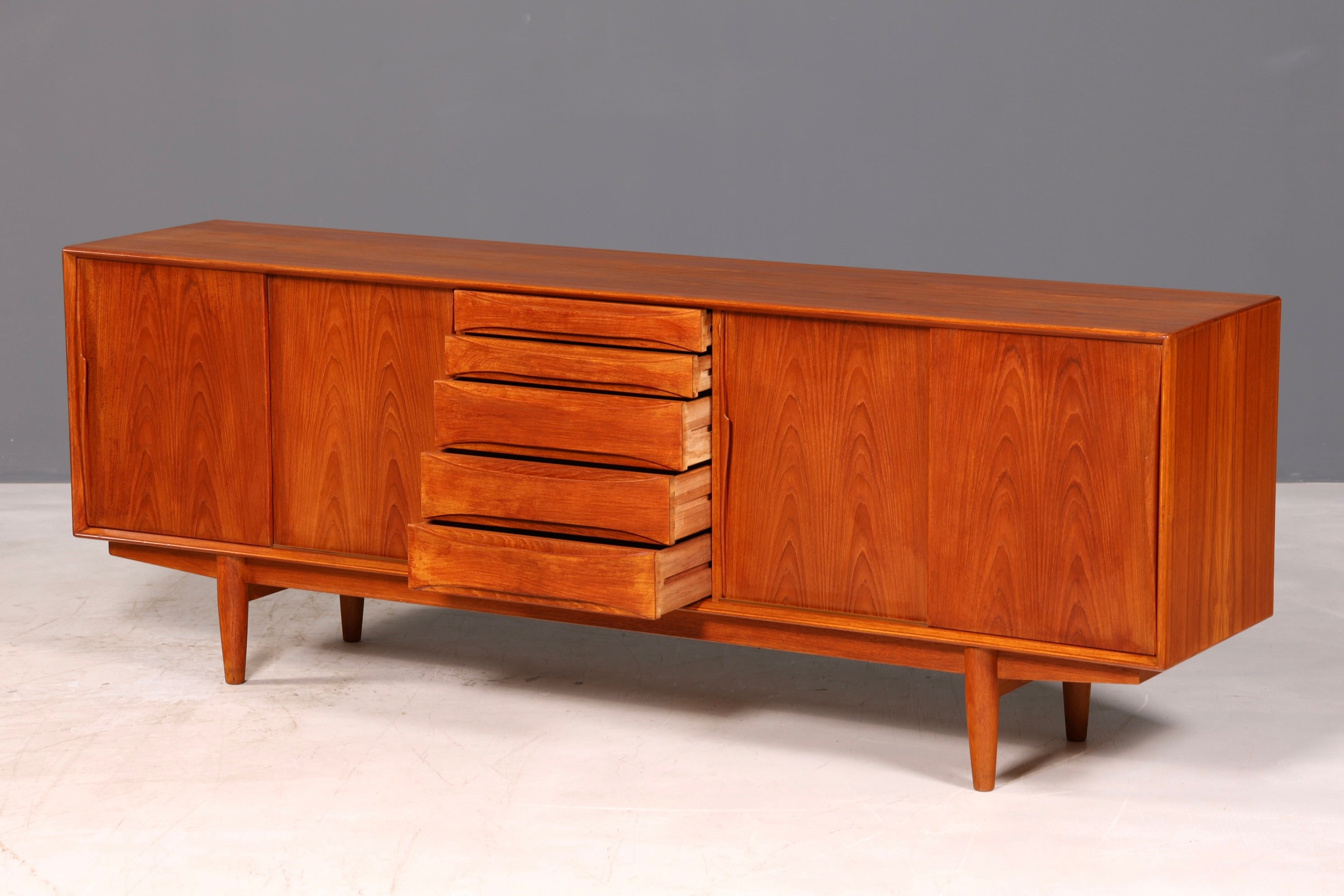 Prachtig Dyrlund-dressoir van teak, Deens mid-centurydesign, vintage kast en commode