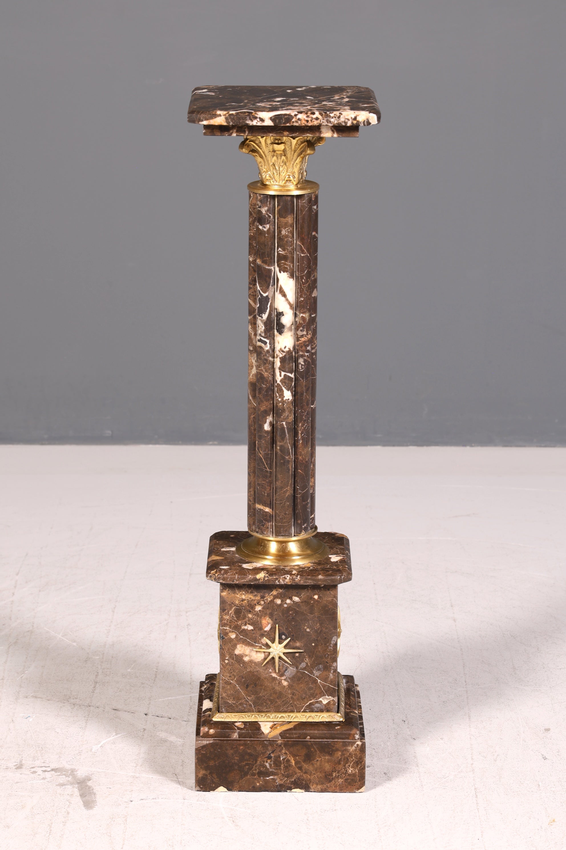 Wunderschöne Barock Stil Säule Louis XV Marmor Blumensäule Naturstein Sockel Ablage