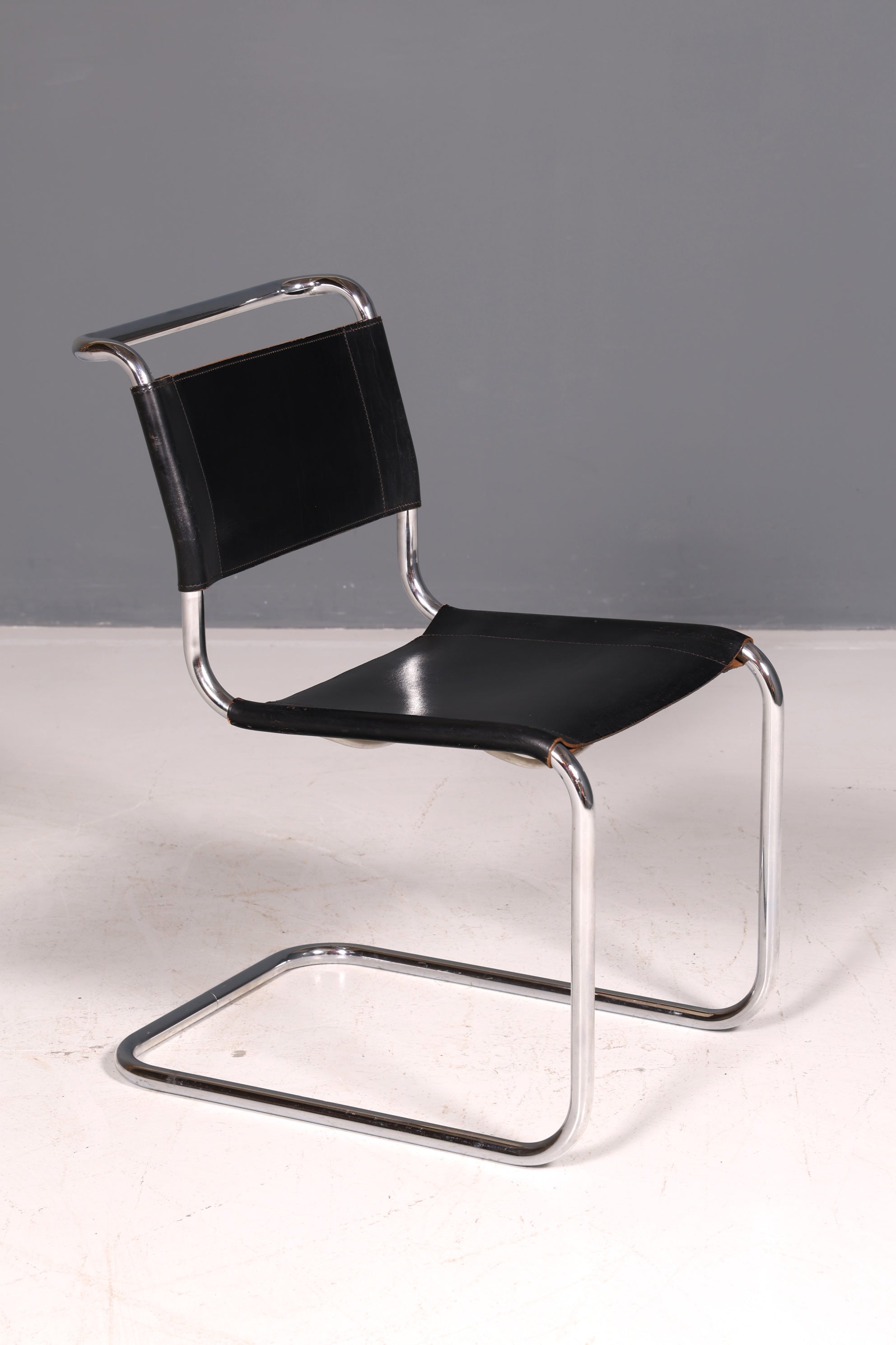 Edler Original Thonet Freischwinger Stuhl Chrom Leder Schwarz Bauhaus Designklassiker Kragstuhl Esszimmer Stuhl Vintage 2 von 2