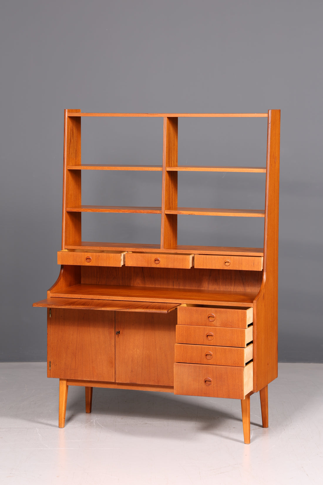 Prachtig mid-century rek Deens design vintage kast boekenkast highboard retro jaren 60 massief hout Scandinavisch