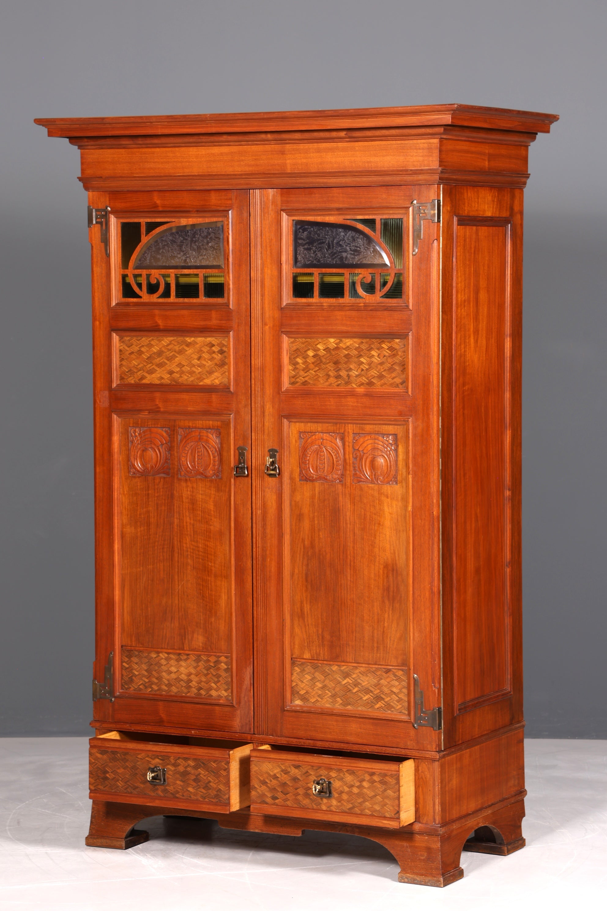 Edler Jugendstil Schrank Kleiderschrank Antik Eiche Wäscheschrank Dielenschrank