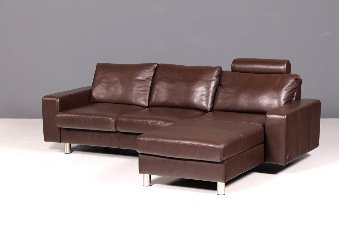 Prachtige Stressless E200-hoekbank van echt leer, bruin, met récamière en hocker — leren bank, vintage