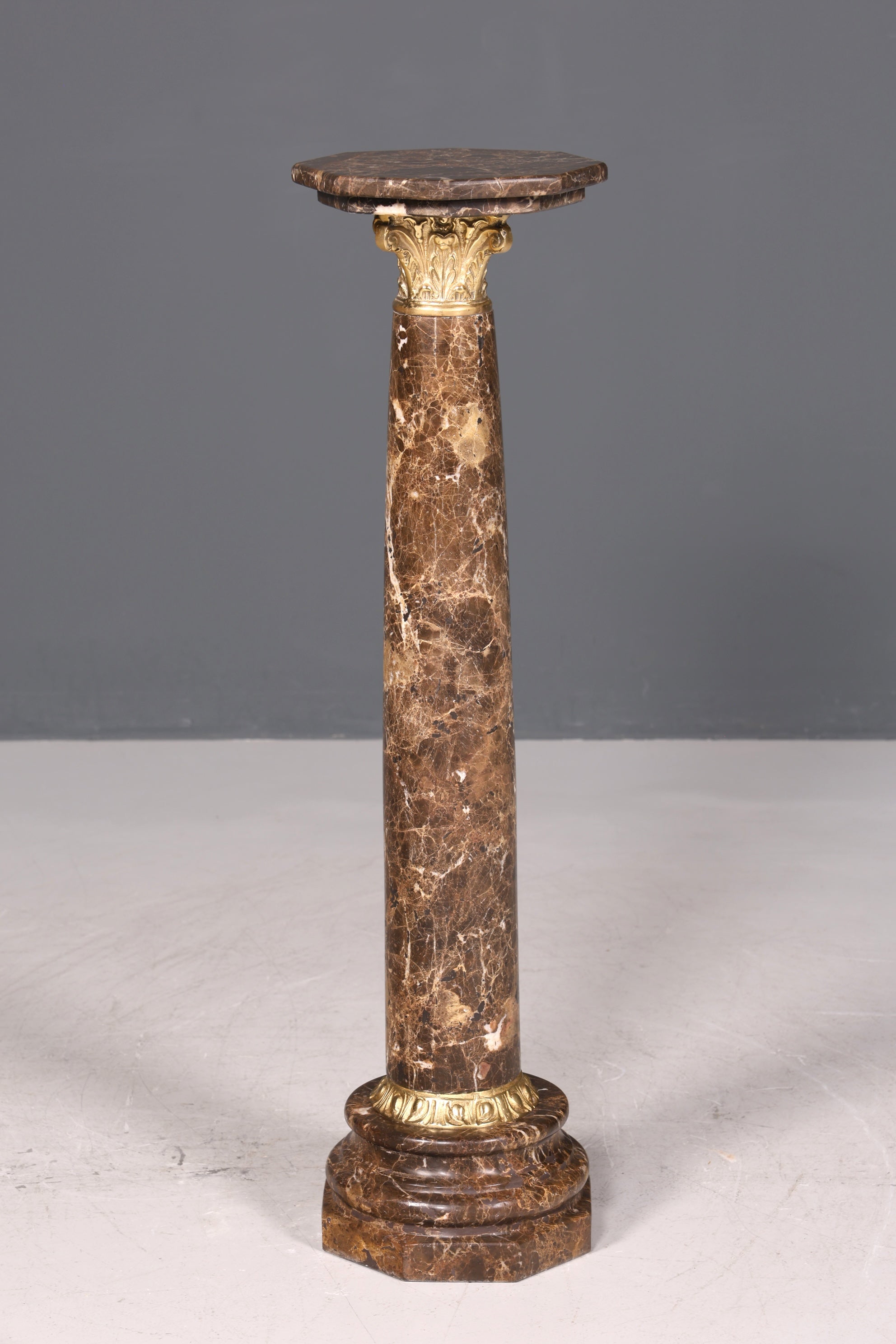 Wunderschöne Barock Stil Säule Louis XV Marmor Blumensäule Naturstein Braun Sockel Ablage 1 von 2