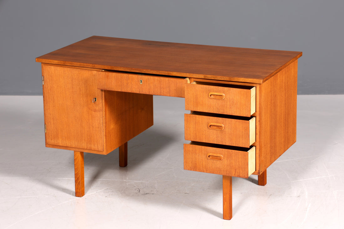 Wunderschöner Mid Century Schreibtisch Danish Design Teak Holz Bürotisch Vintage Office Table