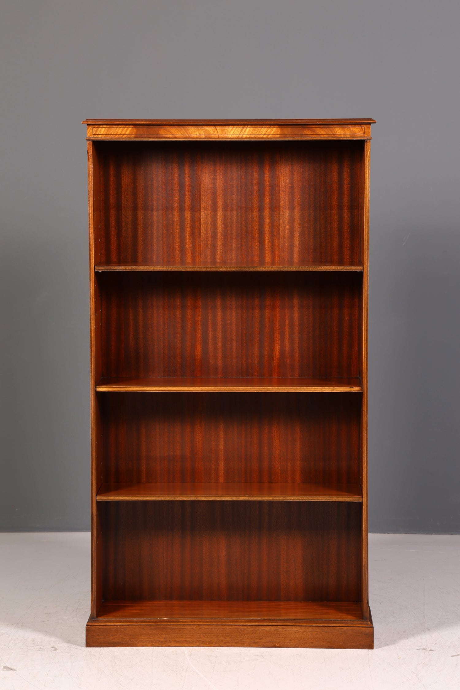 Wunderschönes Englisches Bücherregal Regal Bookshelf 60s Standregal Bücherschrank Holz Vintage