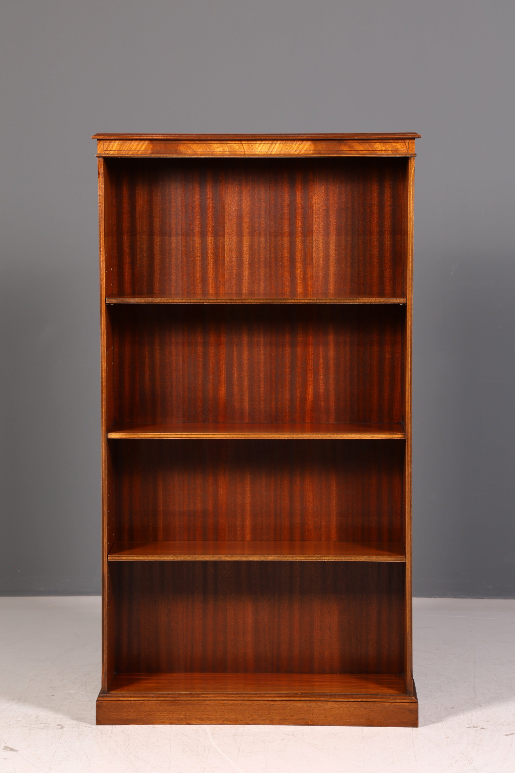 Wunderschönes Englisches Bücherregal Regal Bookshelf 60s Standregal Bücherschrank Holz Vintage