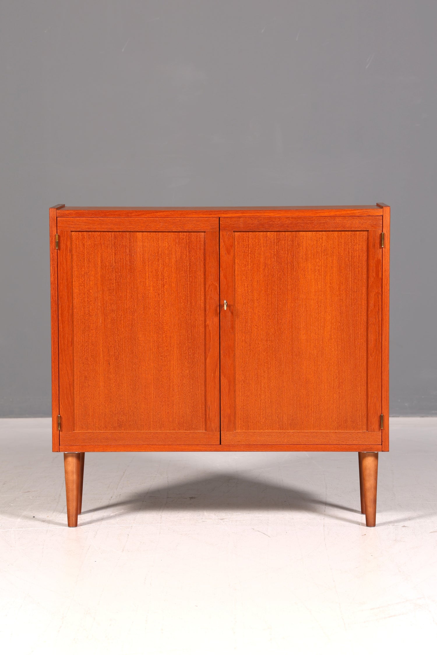 Wunderschöner Mid Century Schrank Teak Danish Design Highboard Vertiko Wäscheschrank Aktenschrank Vintage Retro 60er