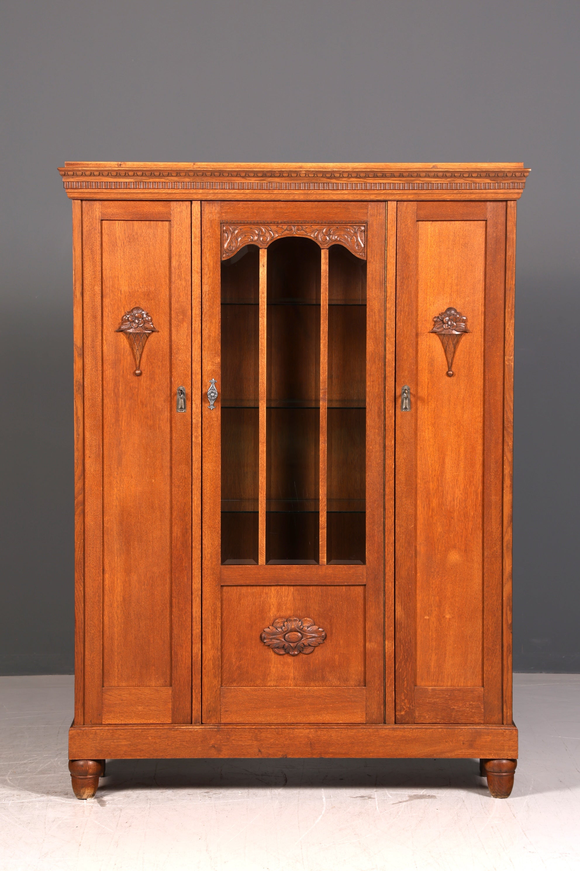 Traumhafte Jugendstil Vitrine Eiche Bücherschrank Kleiderschrank Geschirrschrank Buffet Schrank Antik Vintage