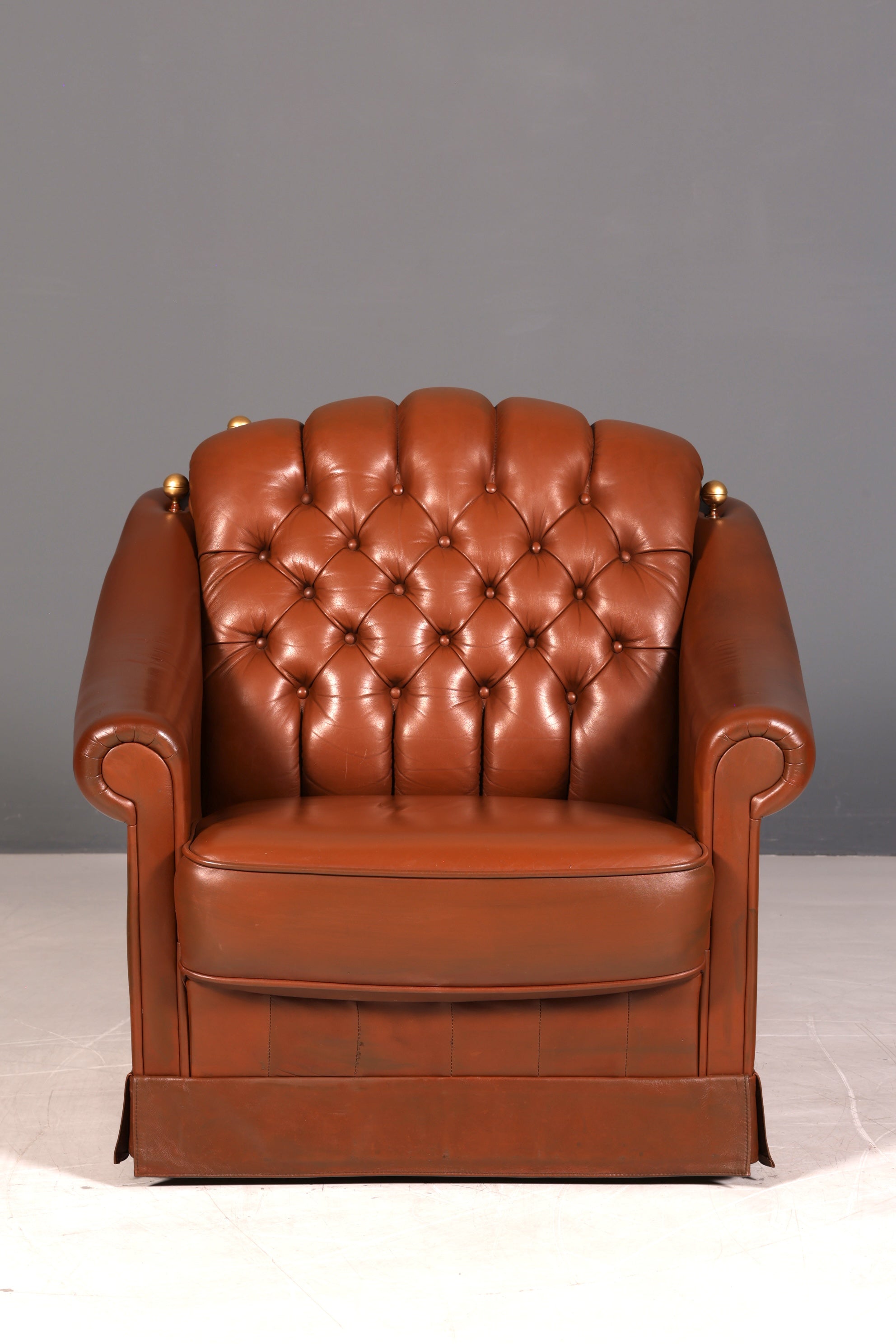 Stilvoller Original Chesterfield Sessel Englischer Armlehnsessel Englisch Herrensessel 1 von 2