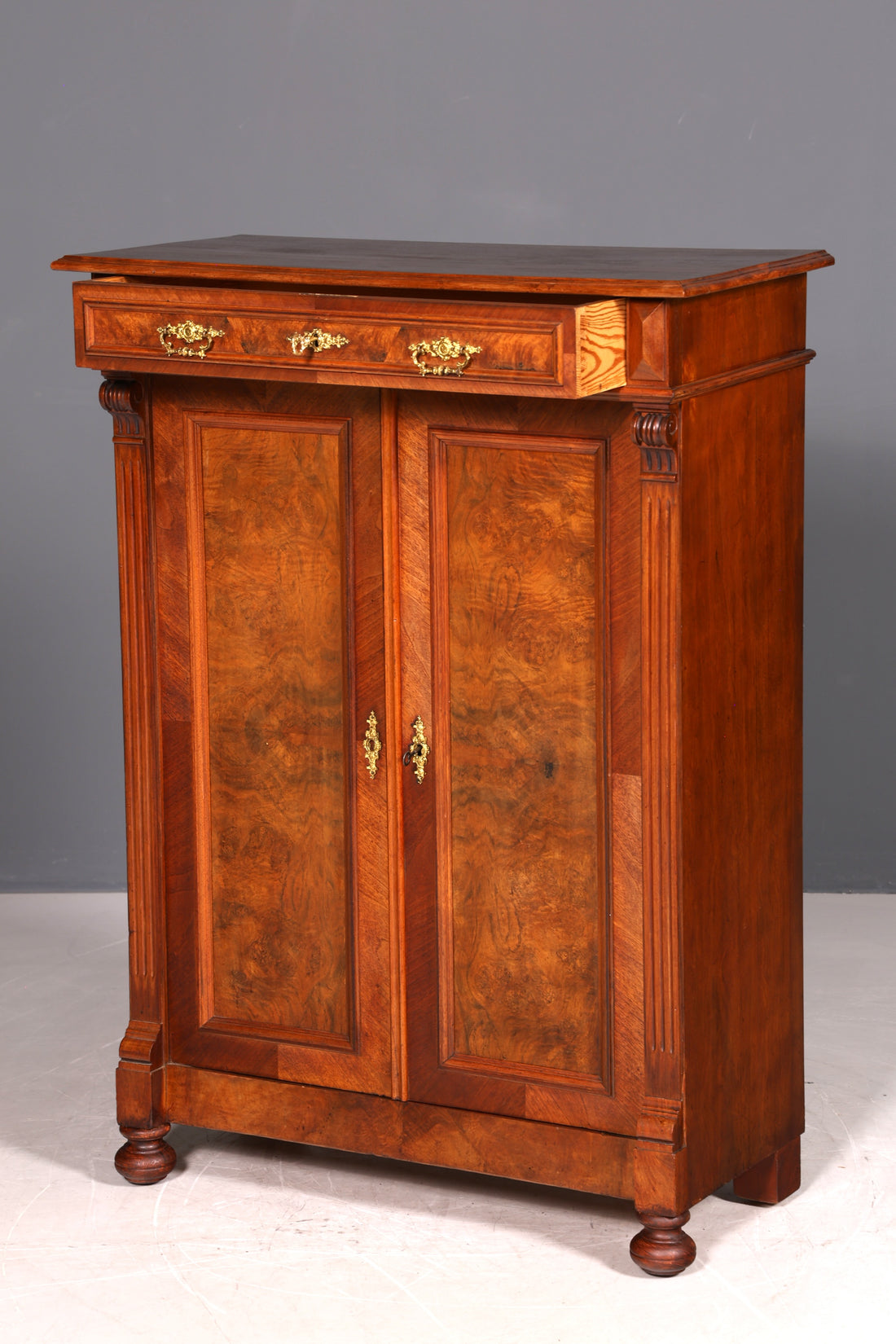 G360 Finish Traumhaftes Gründerzeit Vertiko Jugendstil Schrank Antik Highboard Kommode (Kopie 2)