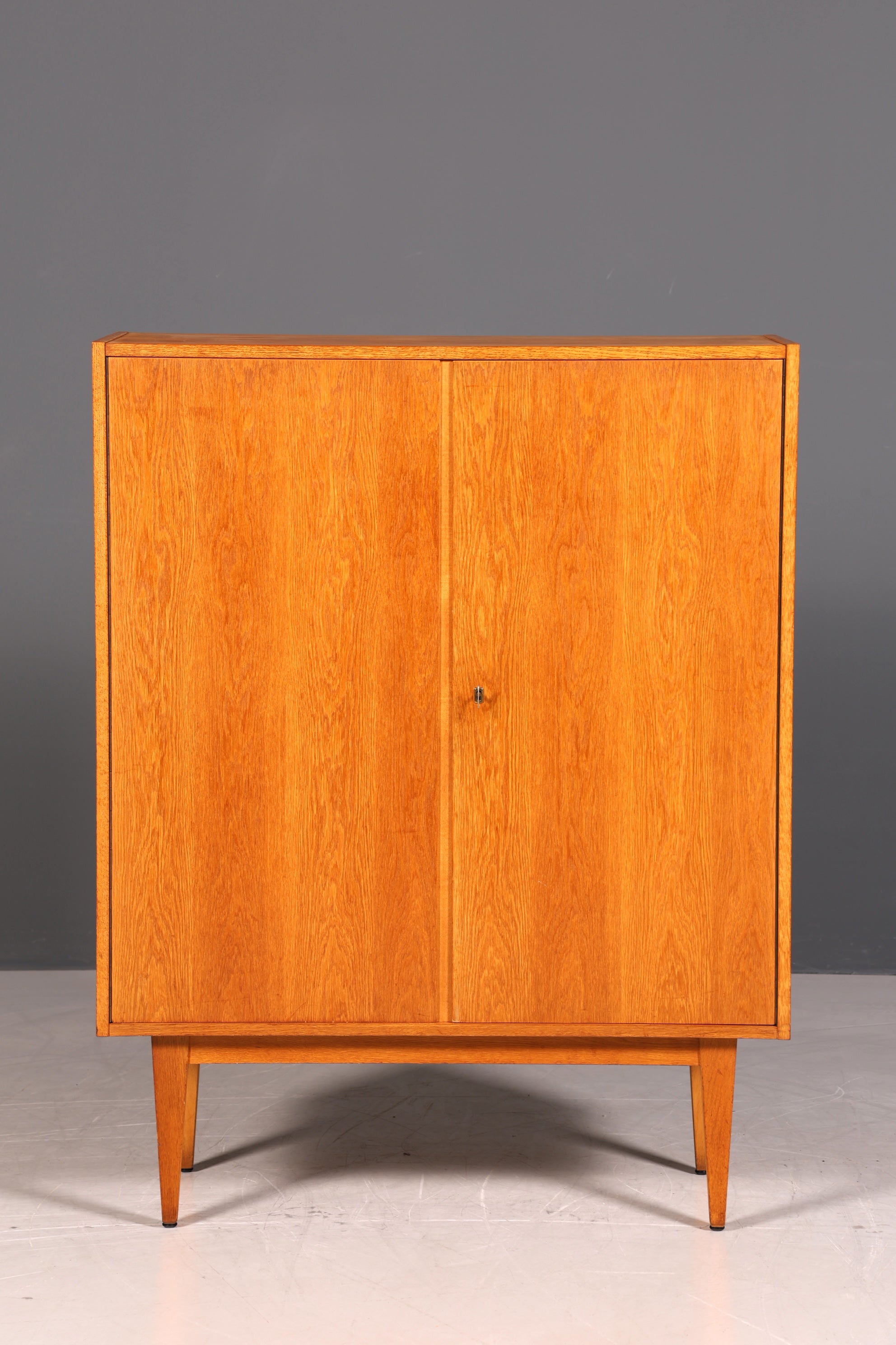 G572 Finish Wunderschöner Mid Century Schrank 60er Jahre Wäscheschrank Aktenschrank Kommode (Kopie 2)