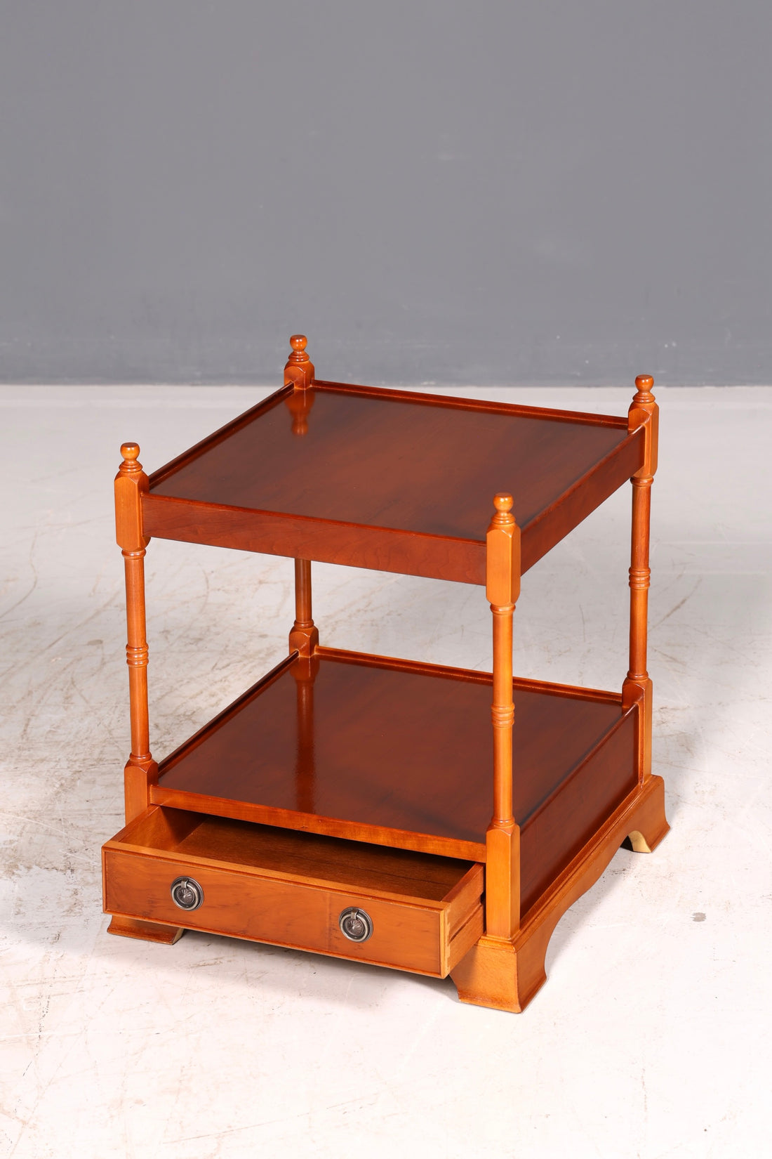 Droommooie Engelse bijzettafel, salontafel in Regency-stijl, massief hout