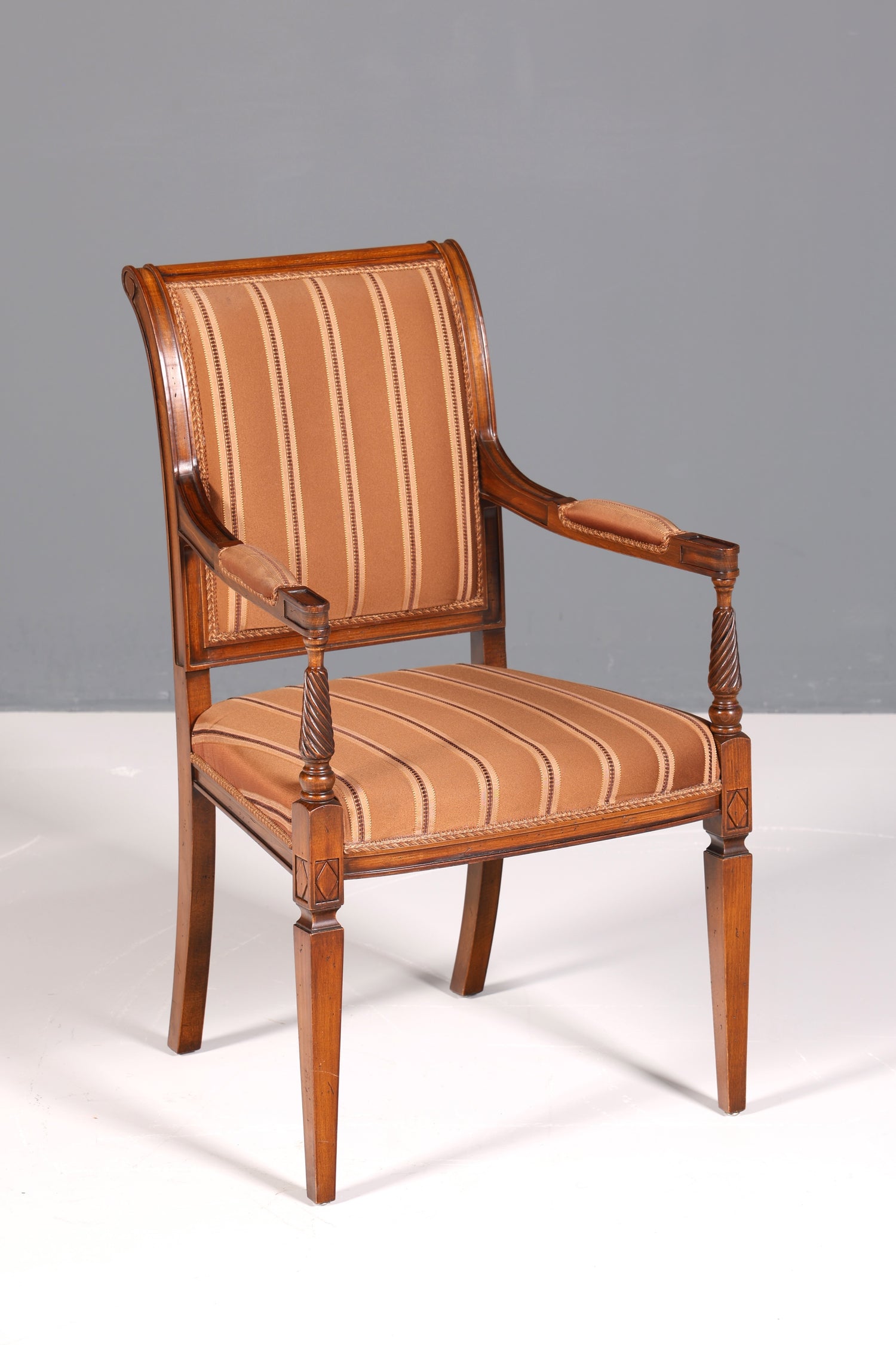 Wunderschöner Selva Stuhl Sekretär Armlehnen Stuhl Borghese Antik Stil Stuhl