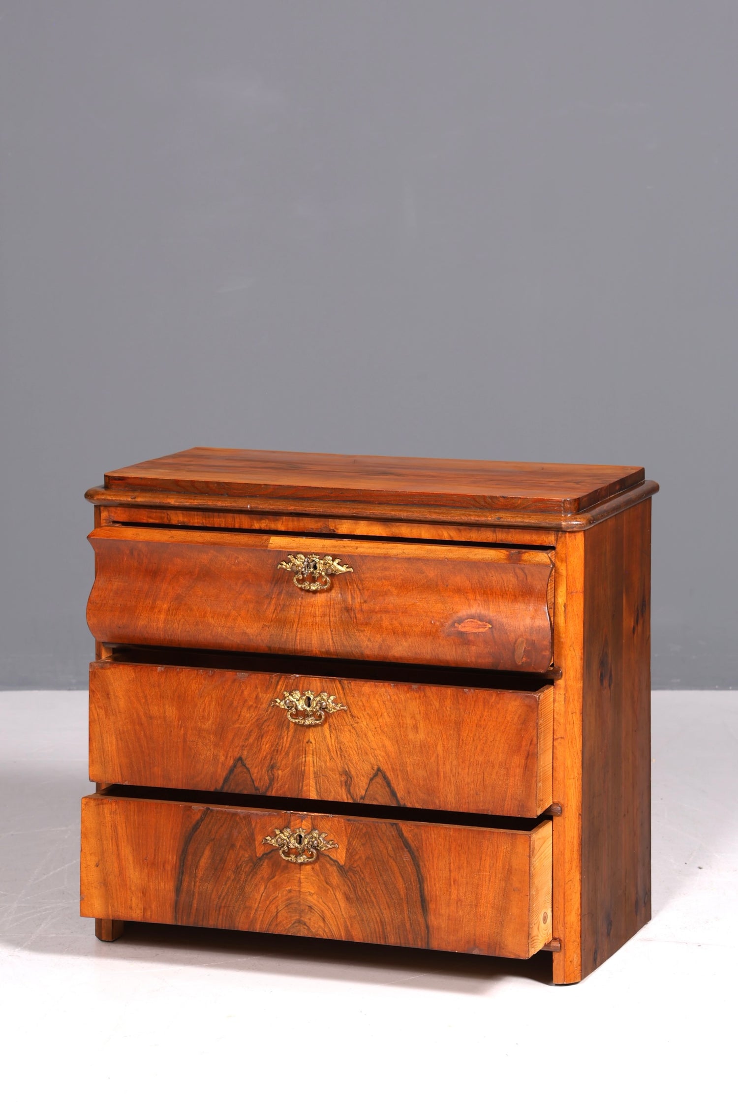 Stylish Louis Philippe chest of drawers, walnut, Biedermeier style, circa 1890