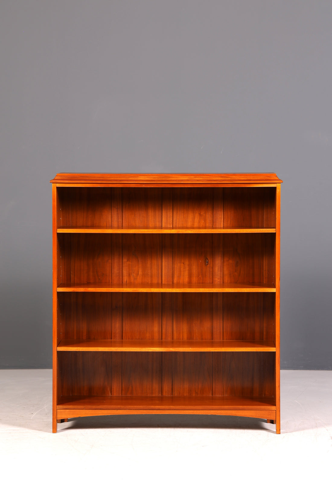 G030 Finish cm Wunderschönes Englisches Bücherregal Eibe Antik Regal Bookshelf Buchablage 60s