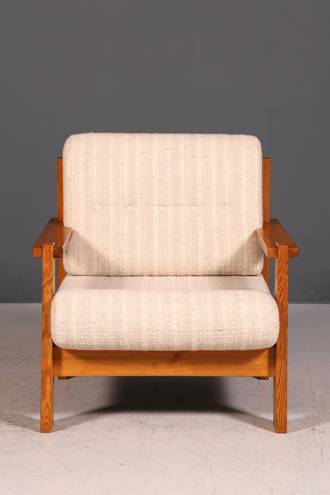 Schlichter Mid Century Sessel Danish Design Armlehnsessel echt Holz Relax Sessel 1 von 2