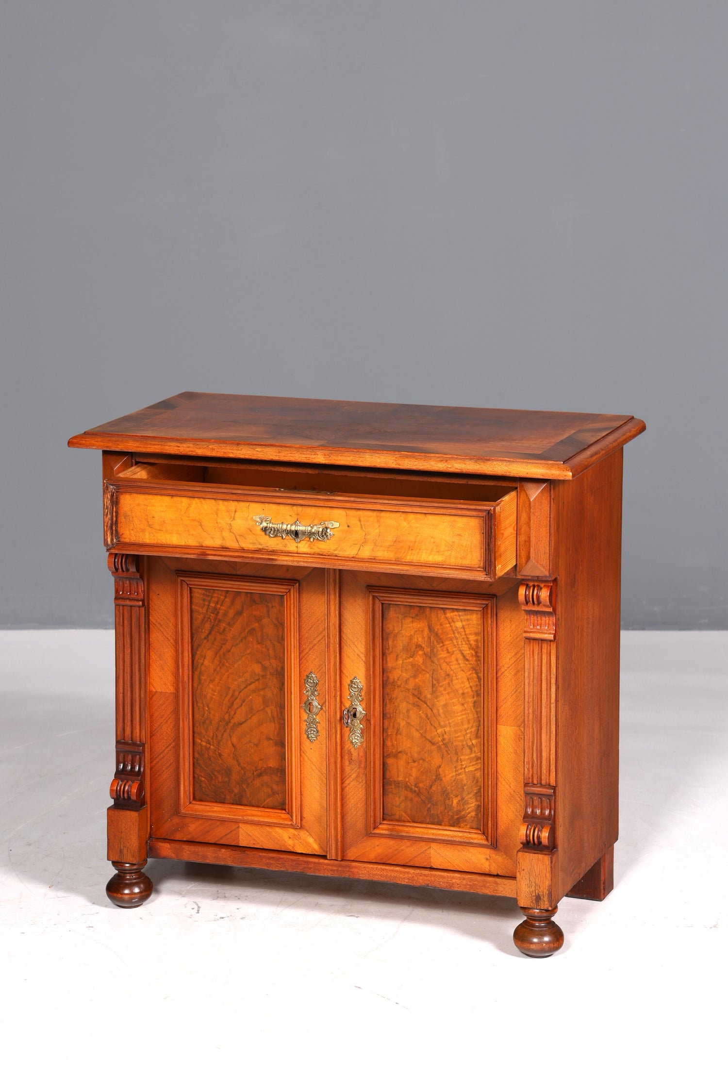 Traumhafter Gründerzeit Schrank Jugendstil Sideboard Antik Kommode Anrichte