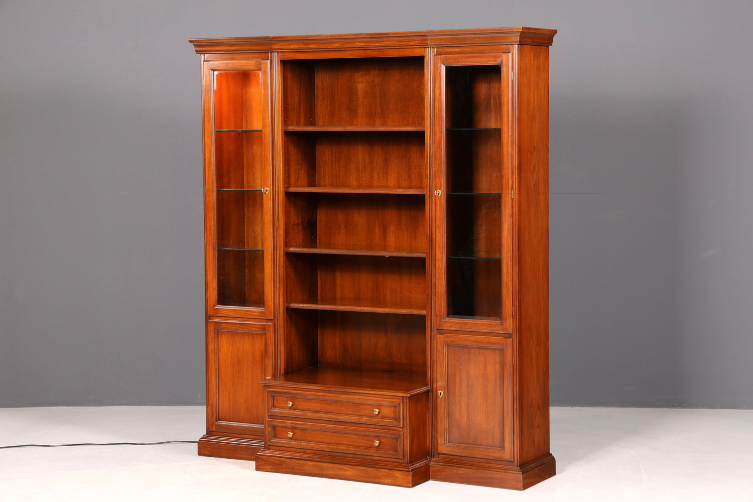 Wunderschöner Original Selva Bücherschrank Bücherregal Vitrine Regal Bibliothek Made in Italy Vintage